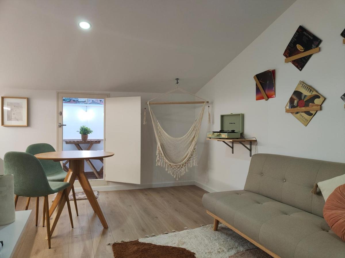 Wood Essence Apartment - Cozy Balcony Коимбра Екстериор снимка
