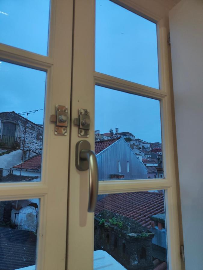 Wood Essence Apartment - Cozy Balcony Коимбра Екстериор снимка