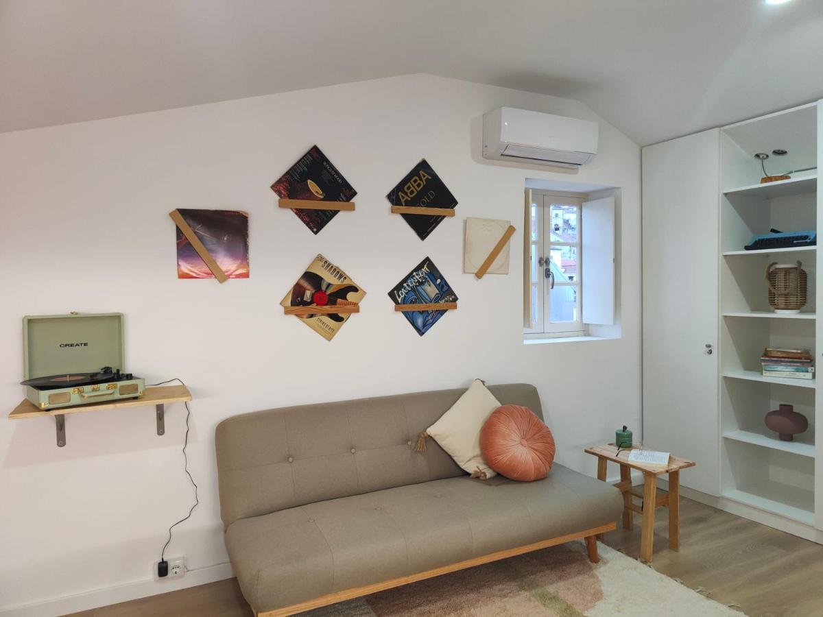 Wood Essence Apartment - Cozy Balcony Коимбра Екстериор снимка