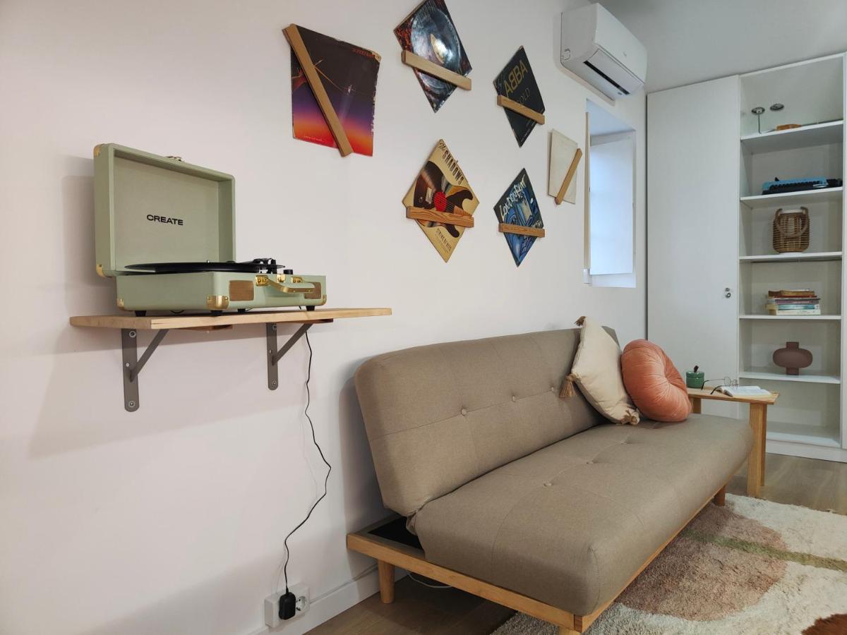 Wood Essence Apartment - Cozy Balcony Коимбра Екстериор снимка