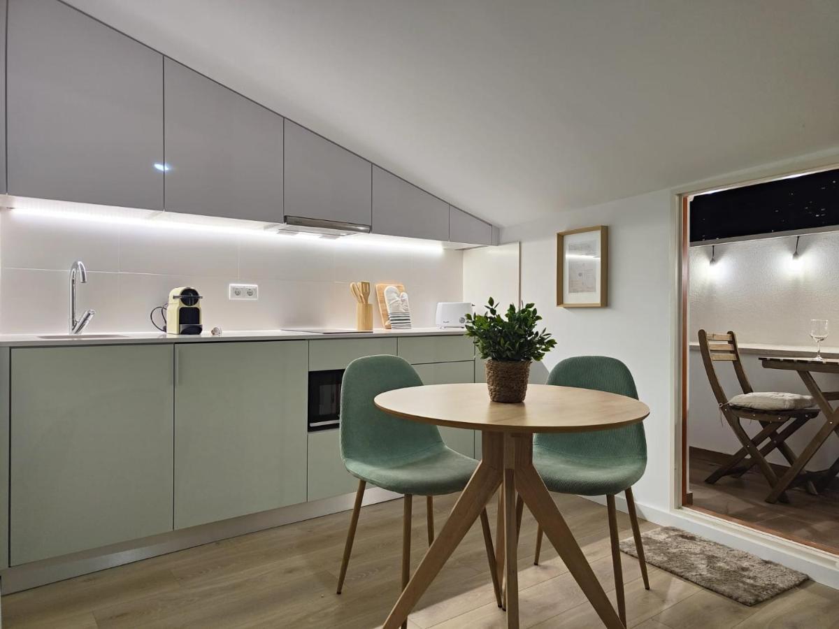 Wood Essence Apartment - Cozy Balcony Коимбра Екстериор снимка